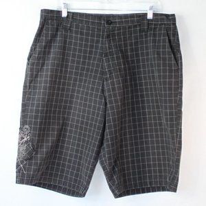 BURNSIDE MENS BLACK GRAY PLAID BERMUDA SHORTS SZ 38 #A9878CP with GRAPHIC PATCH